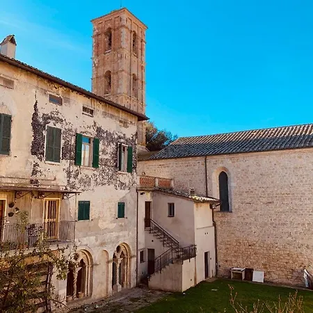 Claves Claustri - In Storico Guest house Sarteano