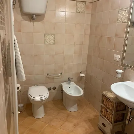 Claves Claustri - In Storico Guest house